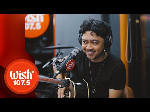 Pamungkas performs "To The Bone" LIVE on Wish 107.5 Bus