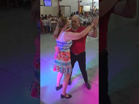 no Pesseti centro de eventos em Chopinzinho no Paraná.Brasil #shotrs #baile #dancarinos #dança#dance
