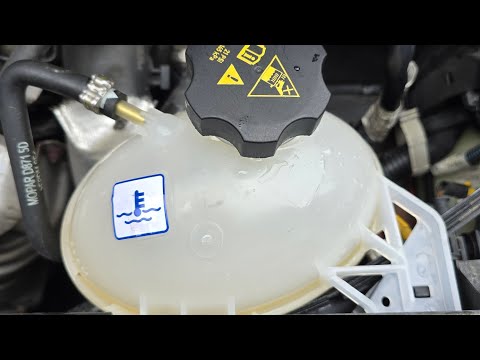 2016 Fiat 500x coolant reservoir flush and replacement.