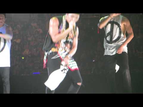 [FANCAM] 140809 G-Dragon - Crayon @ KCON 2014
