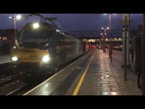 88006 (Juno) Accelerates out of Stafford 21/12/18