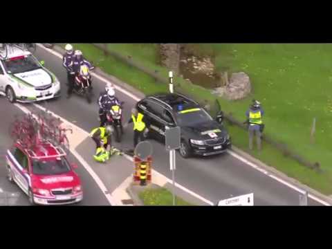The machine opens the door and hits the cyclist by ITALIANJET.COM