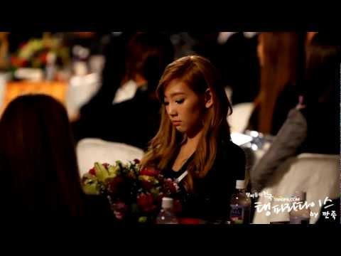 111121 2011 Korean Pop Culture & Art Awards Table Taeyeon