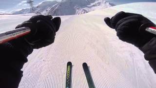preview picture of video 'Эльбрус на горных лыжах в солнечное утро: 3:35 с Мира в Азау (04.03.2015)'