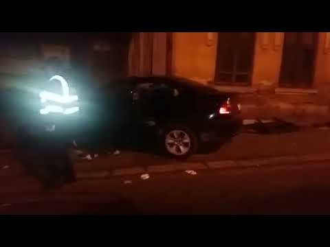 O maşină a lovit o conductă de gaze, pe strada Vintilă Vodă din Slatina