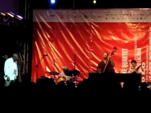 HKIJF 2011 - Freddy Cole Quartet (excerpt 3)