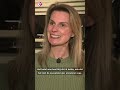 Eke zamelt kleding in voor vluchtelingen | #shorts