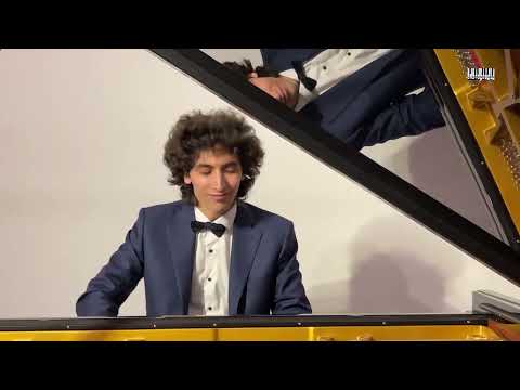 Roman Borisov (Piano) plays Johannes Brahms, 4 Klavierstücke, Op. 119.