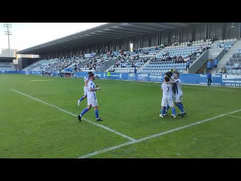 Gol de Alberto Gómez (R. S. Gimnástica de Torrelavega) al C. D. Guarnizo.