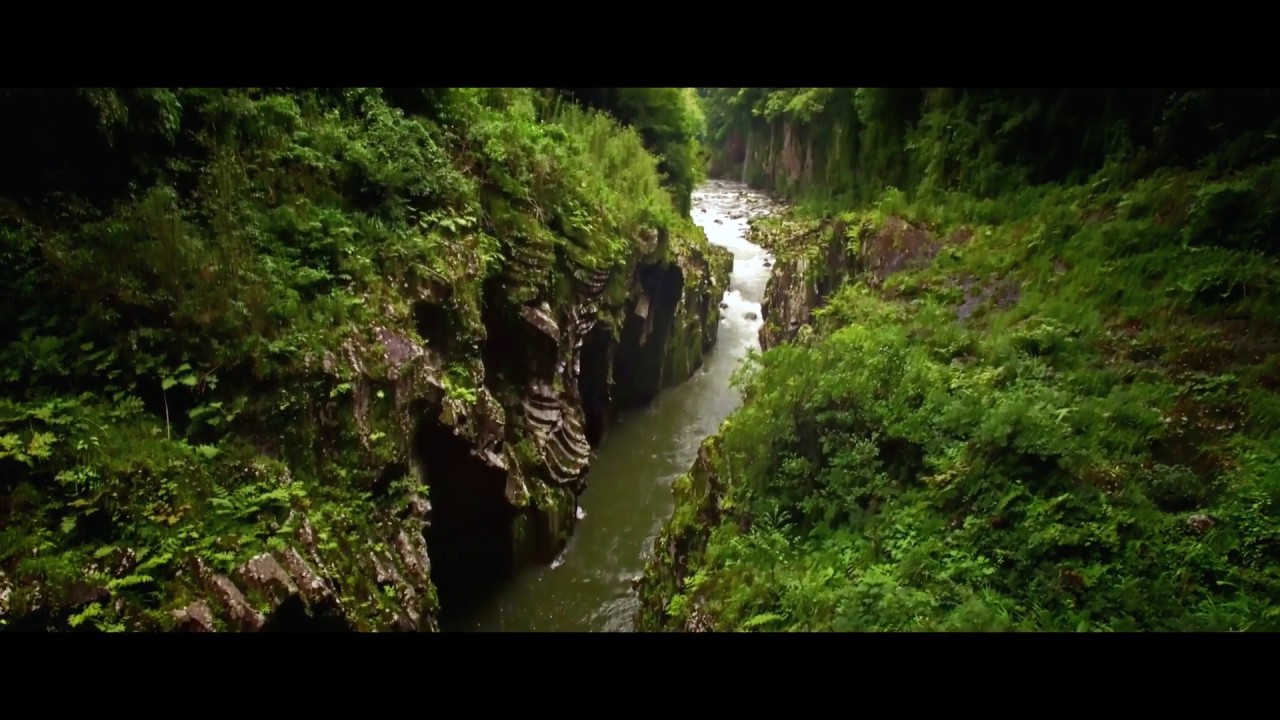 Experience the breathtaking aerial spectacle of Takachicho Gorge!