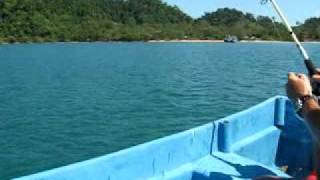 preview picture of video 'Fishing in Thailand - Koh Phayam island'