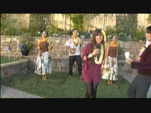 Camile Velasco performs 'Guava Jelly'