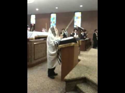 Chazan Moshe Kraus הודו לד׳ כי טוב