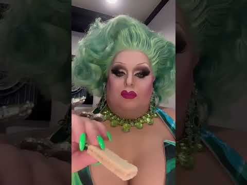 NOSHI NOSHI WITH MAXI… Choc and cheese wafers