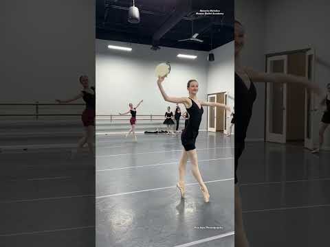 SHE IS ESMERALDA 😍👏🏻 @melanie_mcintire