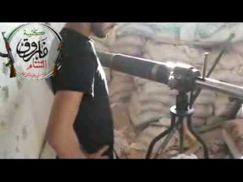 تصاعد الدخان نتيجة استهداف قوات النظام بقذائف الهاون من قبل عناصر كتيبة فاروق الشام على جبهة العباسيين في مدينة دمشق