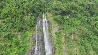 烏來溫泉瀑布美景（大雨中拍攝）