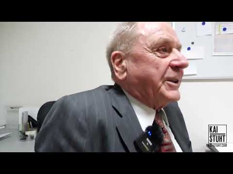 Interview mit Prof. Arne Burkhardt – “Können 100 Ärzte lügen?”