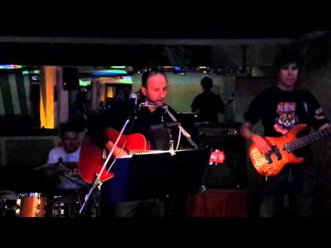 Alligator Motel trio band alla Discoteca Conca del Sole. Musica dal vivo Perugia per matrimoni feste