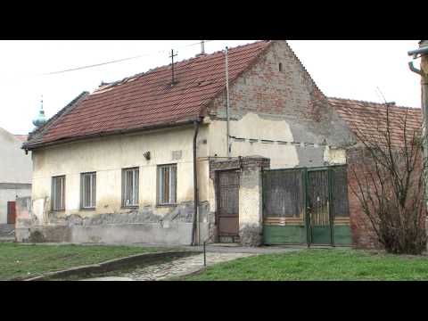 Horogkeresztet festettek a házukra - félnek a romák