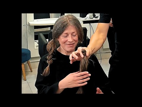 She went in insecure... and left with this magnificent hair transformation.