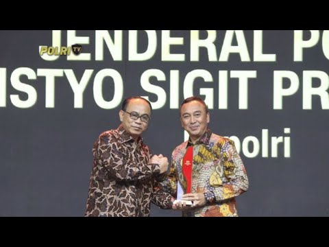 KAPOLRI MENDAPATKAN PENGHARGAAN