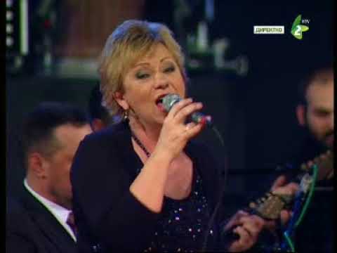 MIROSLAVA DAŽDIU, portret – Nastup u revijalnej časci