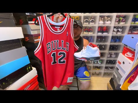 The Michael Jordan Jersey Mitchell & Ness Messed UP!