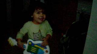 Tocando la guitarra
