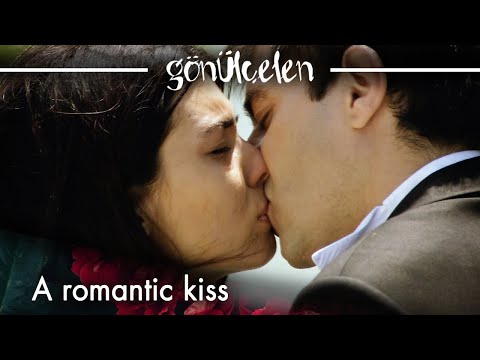 A romantic kiss! - Episode 32 | @BecomingaLady
