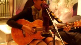 Prisicilla Renea-&quot;Hello My Apple&quot; (Live Acoustic Version)
