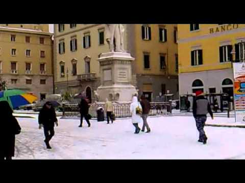 neve a LIVORNO neve in toscana  17-12-2010 (parte 1)