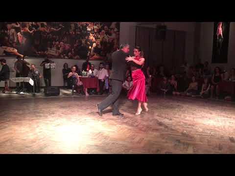 Chiquè - Julio Balmaceda y Virginia Vasconi junto a Tango Bardo Orquesta