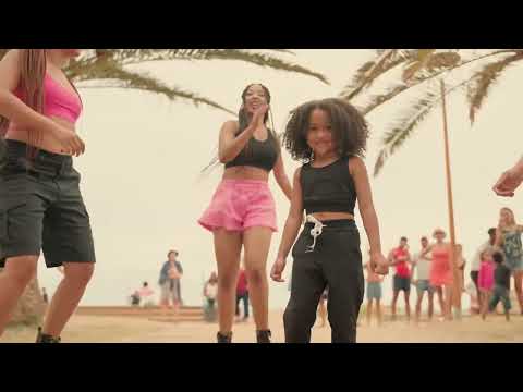 Junior - ITotos (Feat Ban Makwale)