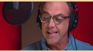 Carlos Ponce performs Harry Potter y la Piedra Filosofal