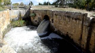 preview picture of video 'Esclusa de Grijota. Canal de Castilla. Palencia, un gran museo al aire libre'