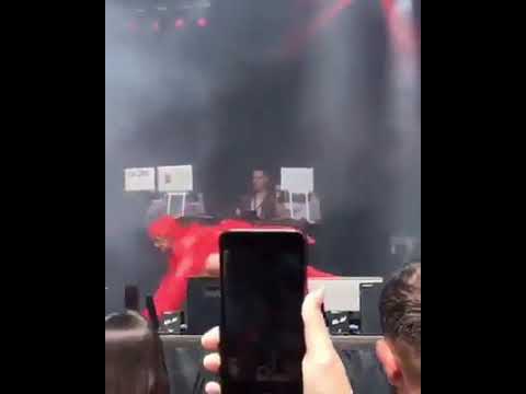 RINA REZOHET LIVE - JUMANJI FT BLAKE