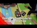 Kinderen die in daklozenopvang wonen worden extra begeleid op school.