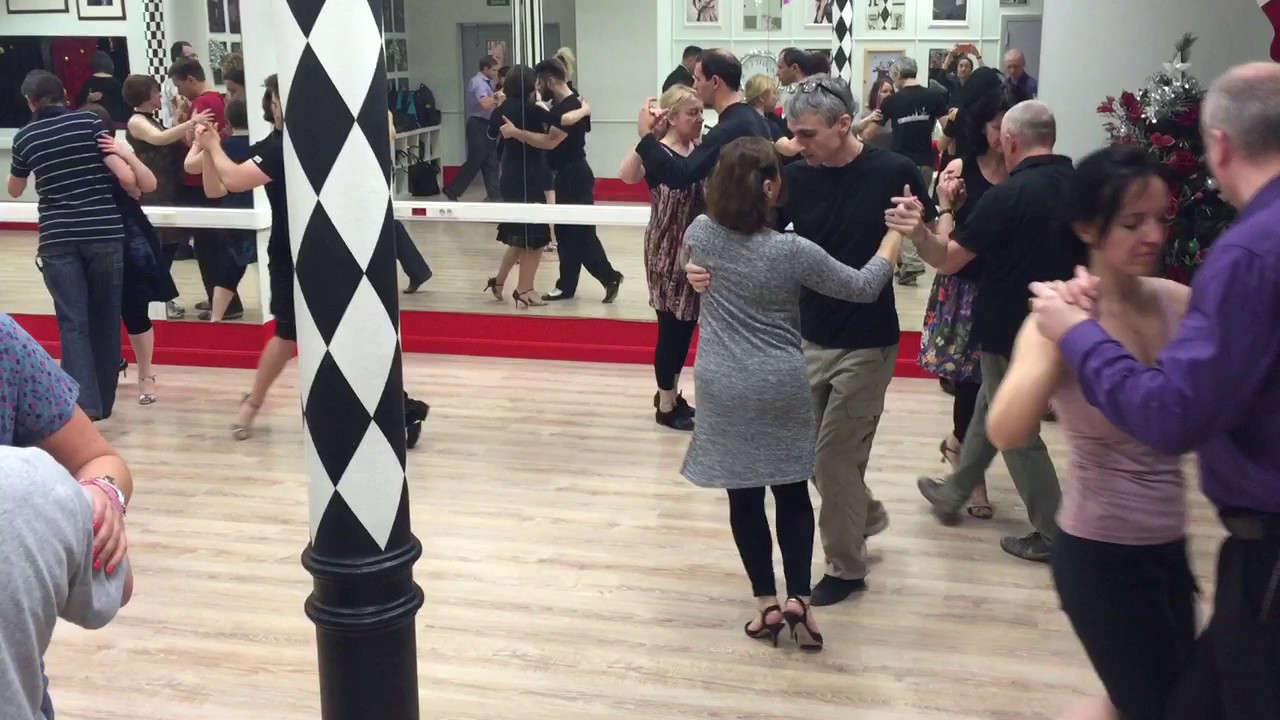 Урок линейных сакад в Edissa DNI Tango