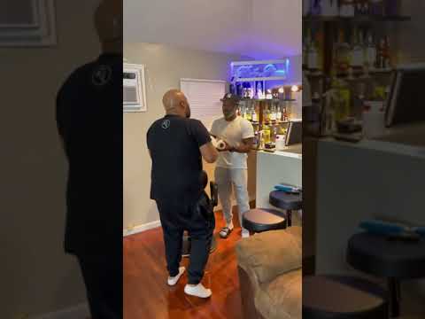 QueenzFlip gets violated by Barber 💈 😂