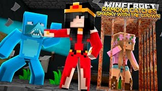 Minecraft - RAMONA CATCHES SHARKY WITH HER CROWN w/Little Kelly
