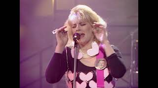 Voice Of The Beehive - I Think I Love You (Top Of The Pops 1991)
