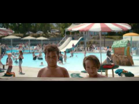 afbeelding Snack Shack (2024) Clip - F--- Dogs