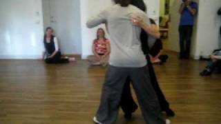 Gaia Pisauro and Leandro Furlan - Tomadas Enganches