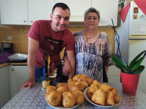 , title : 'Τα ΠΙΡΟΣΚΙ της γιαγιάς μου | 3 Διαφορετικές γεύσεις | Pirozhki | Πирожки'