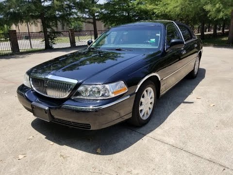 2007 Lincoln Town Car 4dr Sdn Signature Limited (dallas, Texas)