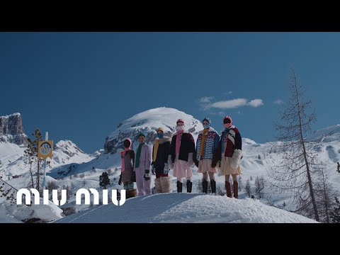 Miu Miu Fall/Winter 2021 Fashion Show: Brave Hearts thumnail