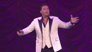 Tino Martin – Hou Me Vast (Viva Las Vegas) [Live in de Ziggo Dome 2022]