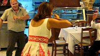 preview picture of video 'Petra Lesbos Griekse bruiloft in restaurant Marina deel 7'