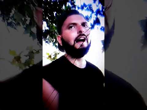 Con Marco marfè a salerno mentre vende i calzini a piazza della concordia